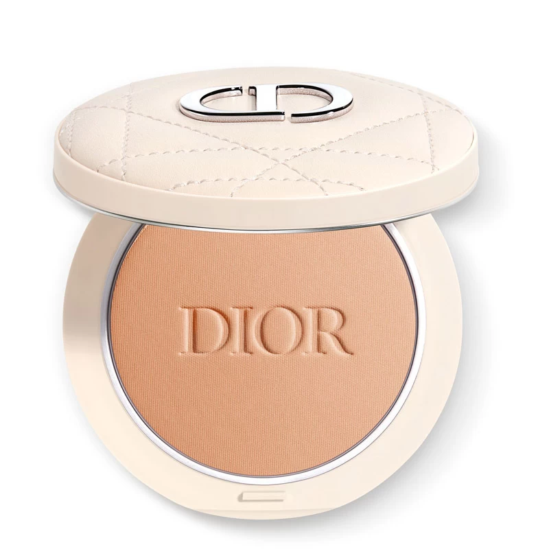 Dior Forever Natural Bronze - Poudre Bronzante Bonne Mine - 95% De Pigments D'origine Minérale 2 Dior Forever Natural Bronze - Poudre Bronzante Bonne Mine - 95% De Pigments D'origine Minérale – Image 2