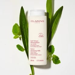 Clarins Lait Velours Démaquillant - Toutes Peaux -Maquillage Et Soins Boutique lait velours demaquillant toutes peaux 4